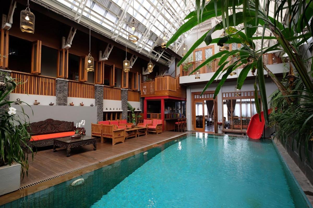 Rumah Stroberi Organic Farm & Family Lodge Lembang Exterior foto