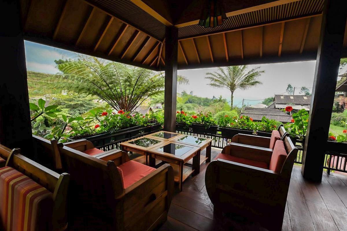 Rumah Stroberi Organic Farm & Family Lodge Lembang Exterior foto
